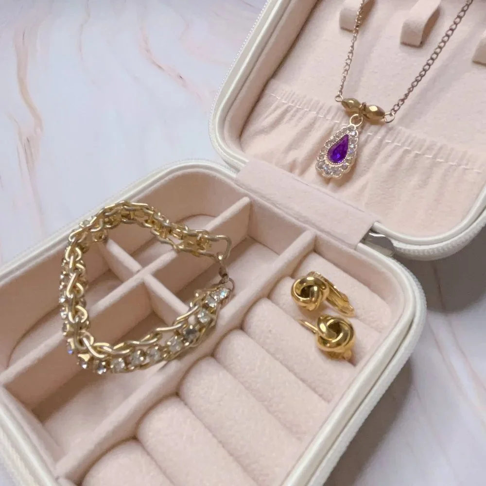 Gold Jewelry Set #5 - Picture 1 of 4